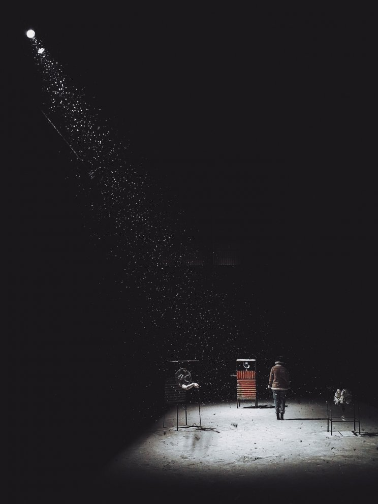 Caught in a beam of light Wes.MW I. helyezett - Éjszakai fotók Next Image Awards