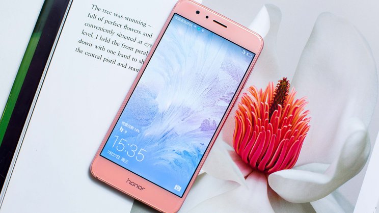Nőies színnel bővül a Honor 8 prémium változata - 2. kép