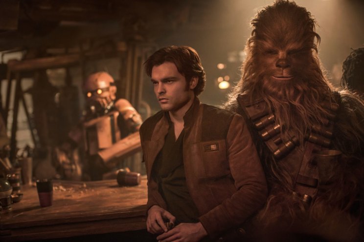 Vajon milyen lett volna a Solo: Egy Star Wars-történet, ha meghagyják a rendezők eredeti koncepcióját?