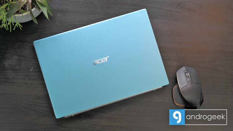 A színválaszték nem túl nagy, de van mindkét nem számára megfelelő Acer Aspire 5