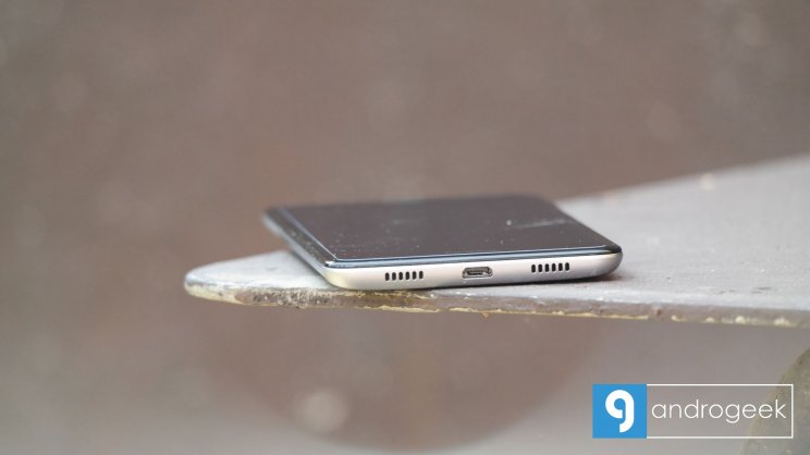 USB Type-C-re már nem futotta, ami ennyiért nem is meglepő