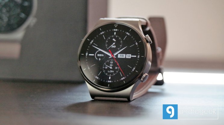 A Huawei Watch GT 2 Prót elöl zafírüveg borítja...