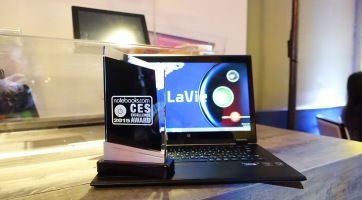 A Lenovo LaVie Z laptopja könnyebb, mint a Macbook