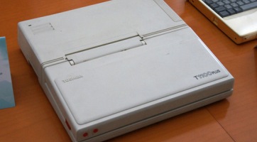 Harminc éves a Toshiba T1100 - az első tömeggyártású laptop