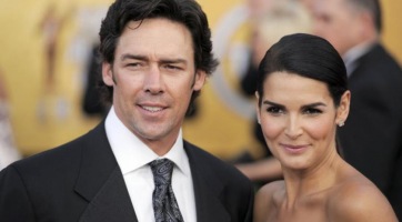 Tizenhárom év után ért véget Angie Harmon házassága
