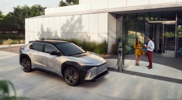 A Toyota visszavásárolja visszahívott bZ4X elektromos SUV autóit