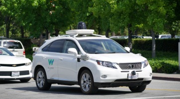 A Waymo önvezető autója már 3 millió mérföldet tett meg egyedül