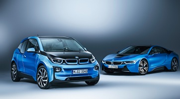Számos új elektromos modellel bővít a BMW