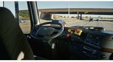 Történelmet írt az Uber: sikeresen teljesítette első útját az önvezető kamion!