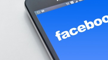Egy hiba miatt 14 millió Facebook-felhasználó privát bejegyzése lett nyilvános