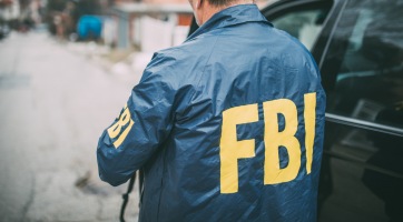 Feltörték az FBI szervereit, több mint 100 ezer emailt küldtek ki