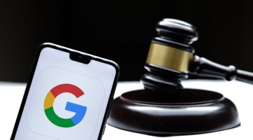 Lesöpörte az asztalról a bíróság a Google kérését, mégis lesz per az adatgyűjtés miatt