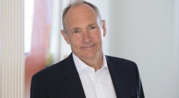 Sir Tim Berners-Lee, avagy az internet atyja aggódik a világháló jövője miatt