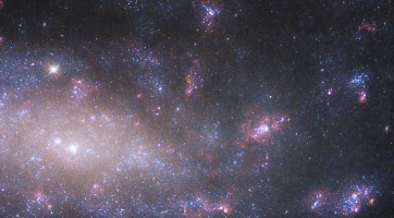 A Hubble megnézte közelebbről is egy hatalmas fekete lyuk otthonát
