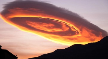 UFO-szerű felhő alakult ki Törökország égboltján