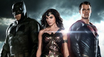 Gal Gadot és Ben Affleck is tüntetnek, hogy adják ki Zack Snyder vágását Az Igazság Ligájából