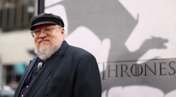 George R.R. Martin azt ígéri, a házi karantén ideje alatt befejezi a Trónok harca könyveket