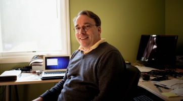 Linus Torvalds elmondja mi kell egy sikeres open source projekthez