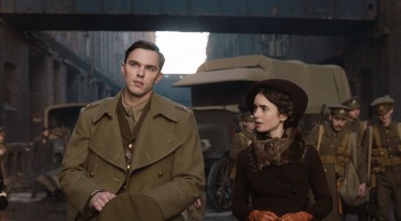 Ő fogja játszani J.R.R. Tolkient a róla szóló életrajzi filmben, íme az első hivatalos fotók
