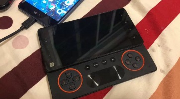 8 évvel megkésve, de kiszivároghatott a PlayStation Phone 2
