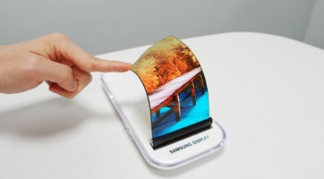 A Samsung megalkotta a gumiként nyúló kijelzőt