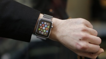 Akár az életedet is megmentheti a jövőben az Apple Watch