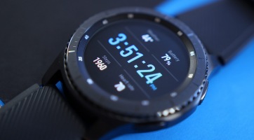 Az FCC-nél járt a Samsung Gear Sport
