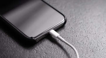 Az iPhone 15 készülékek támogathatják a gyorsabb töltési sebességet
