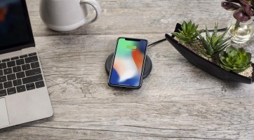 Az új iPhone-okhoz ajánlja vezeték nélküli töltőjét a mophie