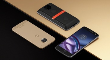 Csúnyán nekiment az iPhone-nak új reklámjával a Moto Z