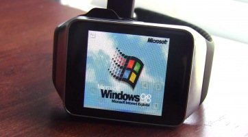 Itt a Windows 98-as okosóra