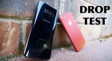 Itt egy videó, amiben földhöz vágnak egy Samsung Galaxy S8-at és egy iPhone 7-et