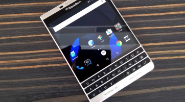 Januárban mutatkozik be a QWERTY-s BlackBerry
