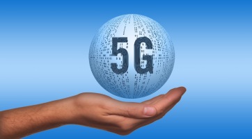Jöhet egy kis kakaó az internetsebességben? Itt a világ első 5G-s modeme!