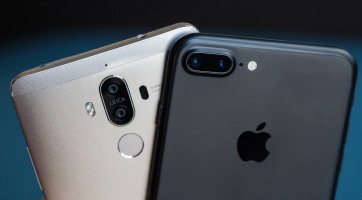 Kávamentes kijelzőt kaphat a Huawei Mate 10