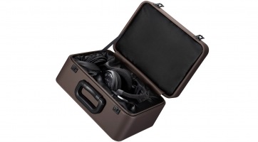 Luxus fejhallgatóval bővít az Audio-Technica