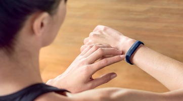 Már a fitneszkarkötők is robbannak