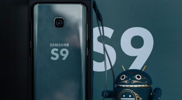 Már decemberben megkezdik a Samsung Galaxy S9 gyártását?