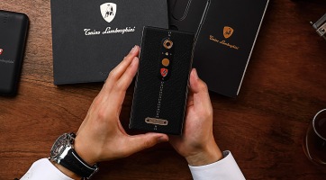 Nem elég, hogy méregdrága, konkrétan egy átfestett ZTE a Lamborghini első okostelefonja