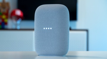 Nest Audio név alatt olcsó intelligens hangszórót mutatott be a Google