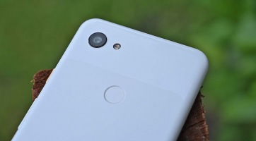 Óriásplakáton hirdeti a Google az új Pixel kameráját