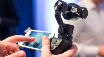 Zoom lencsével érkezik az új DJI OSMO