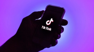 A kínai alkalmazottak hozzáférhetnek az európai TikTok felhasználók adataihoz