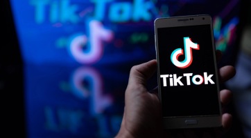 Brutális, 345 millió eurós büntetést kapott a TikTok