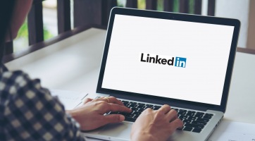 A LinkedIn is élő közvetítéses funkcióval gyarapodik