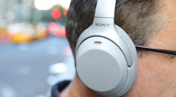 Alexa támogatást kapnak a Sony vezeték nélküli fejhallgatói