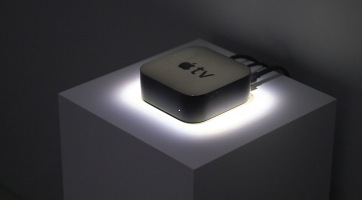 Automatikus AirPods csatlakozást hoz a tvOS 11