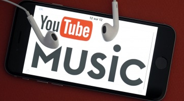 Előretelepített YouTube Music-kal jönnek az új Androidos mobilok