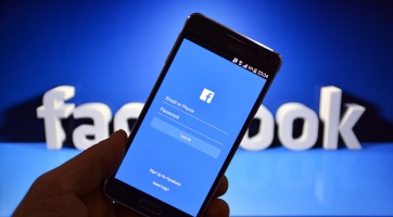 Már az androidosok is tölthetnek fel HD videót a Facebook appal