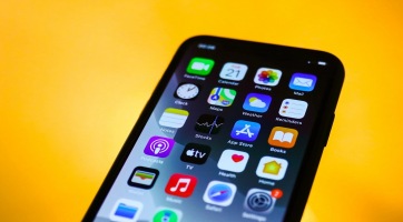Még több hirdetés várható az Apple applikációiban